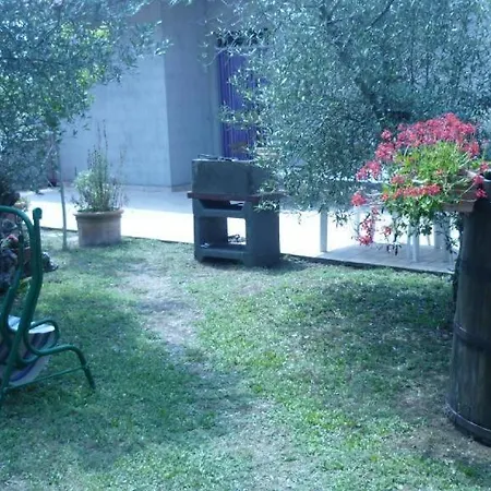 Apartment Casaemilia2 *